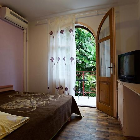 Romantic Room With Balcony 로브란 외부 사진